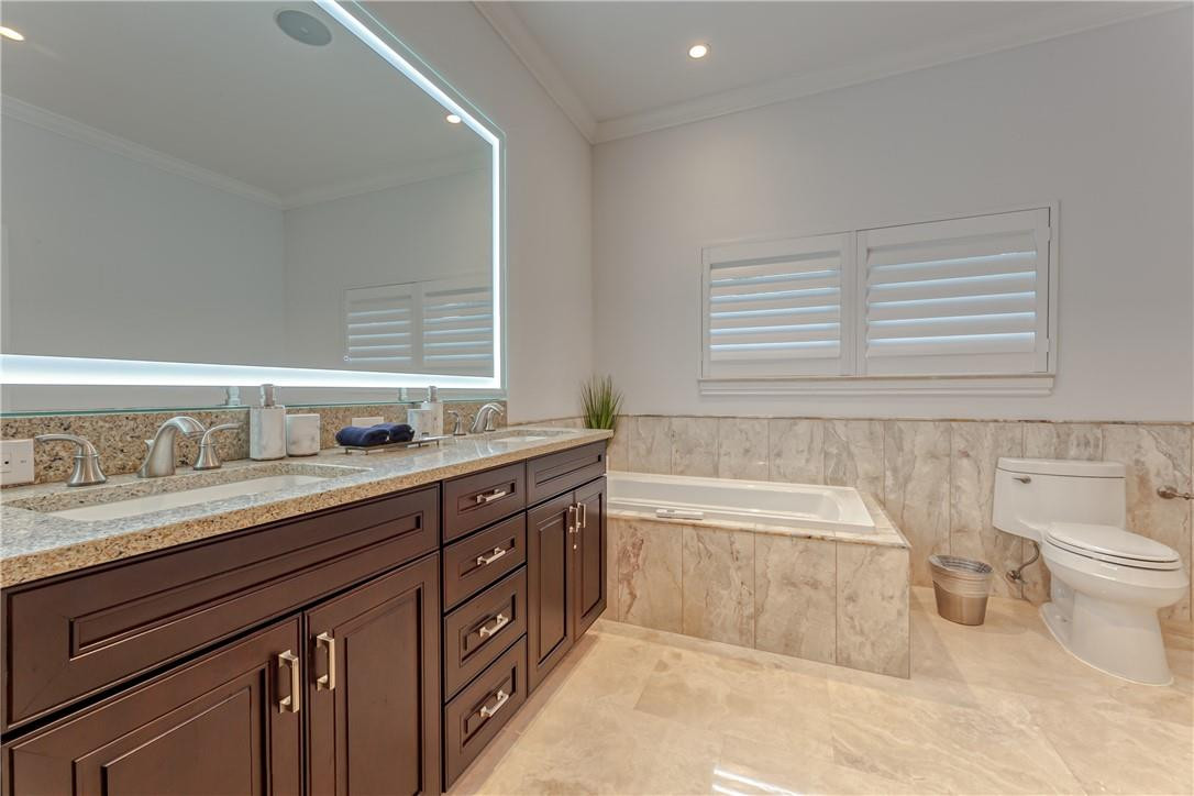 2726 NE 25TH Place