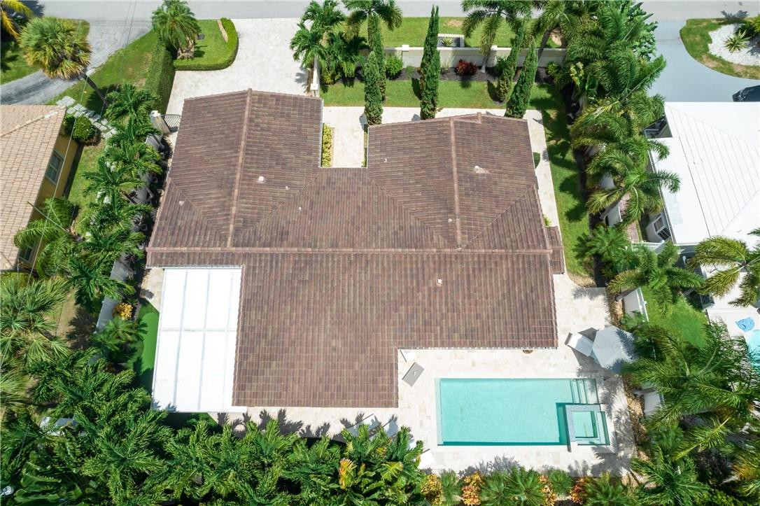 2726 NE 25TH Place