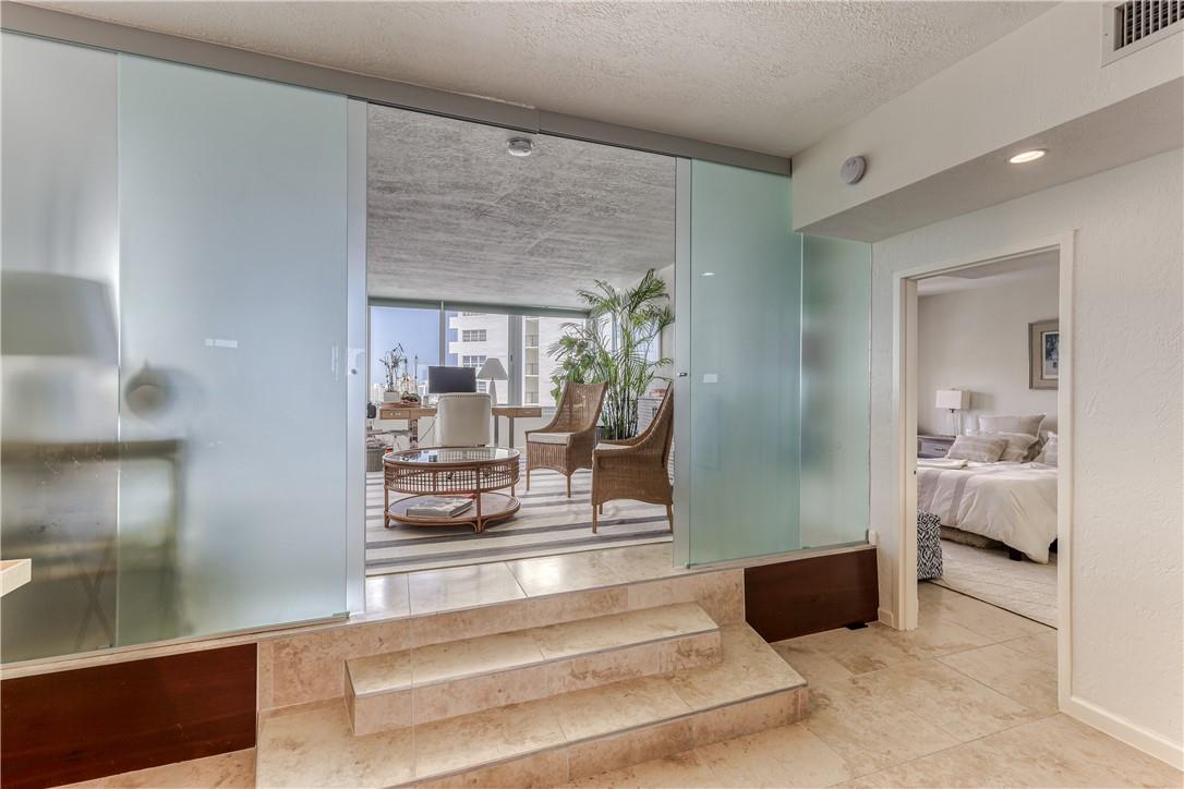 333 SUNSET DR 806