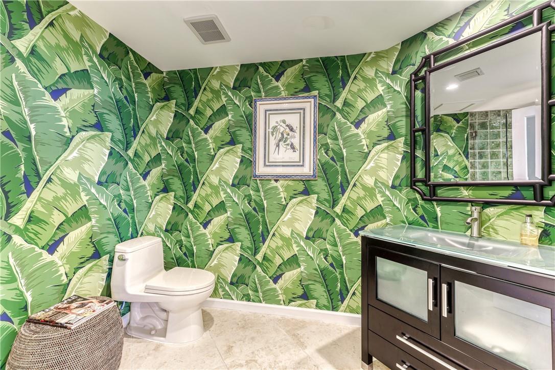 333 SUNSET DR 806