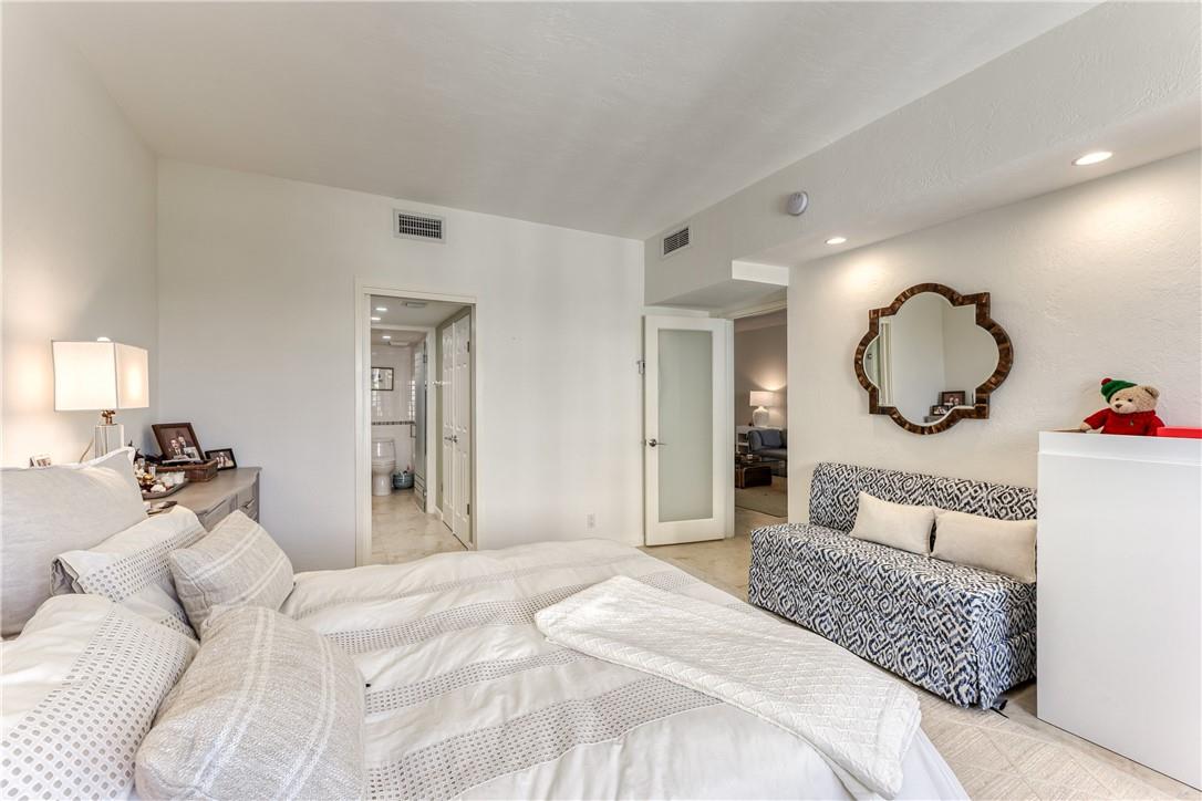 333 SUNSET DR 806