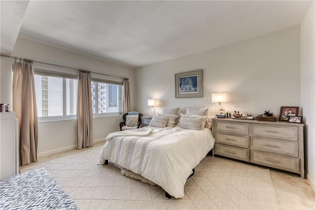 333 SUNSET DR 806