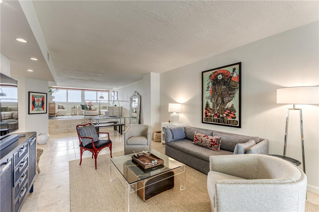333 SUNSET DR 806