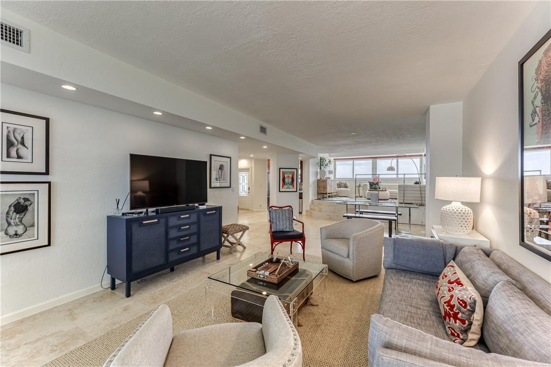 333 SUNSET DR 806