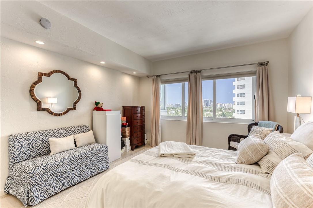 333 SUNSET DR 806