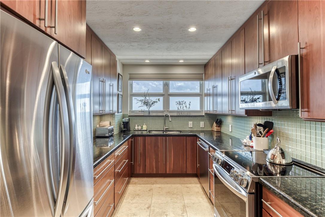333 SUNSET DR 806