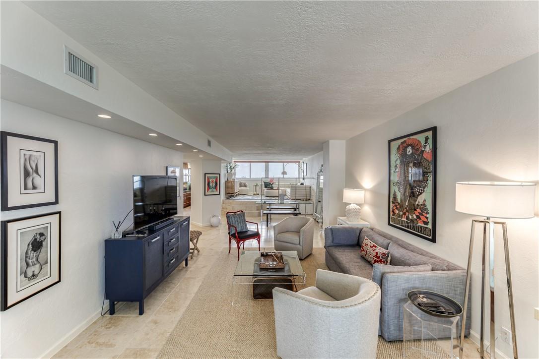 333 SUNSET DR 806