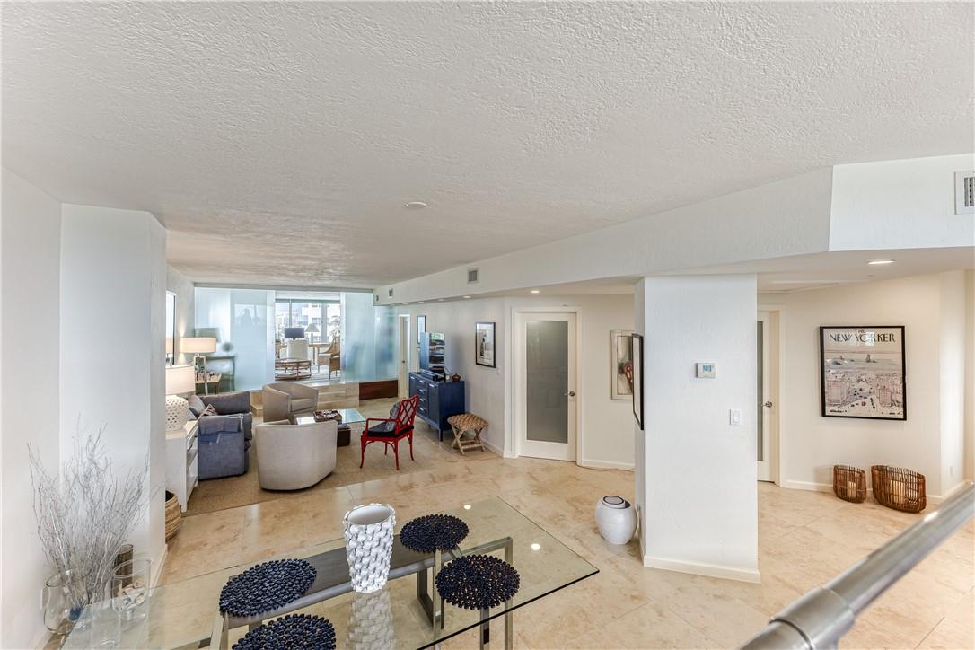 333 SUNSET DR 806