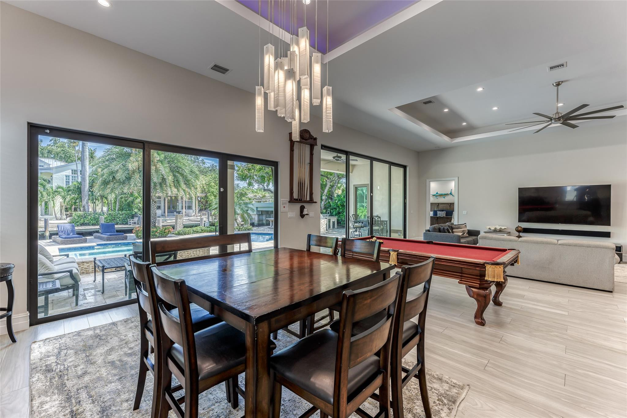 829 PONCE DE LEON DR