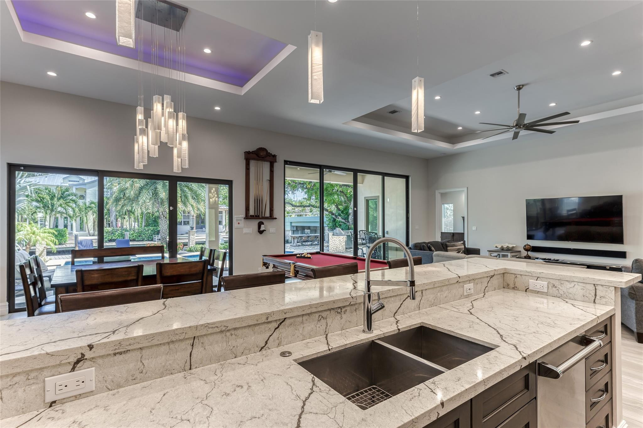 829 PONCE DE LEON DR