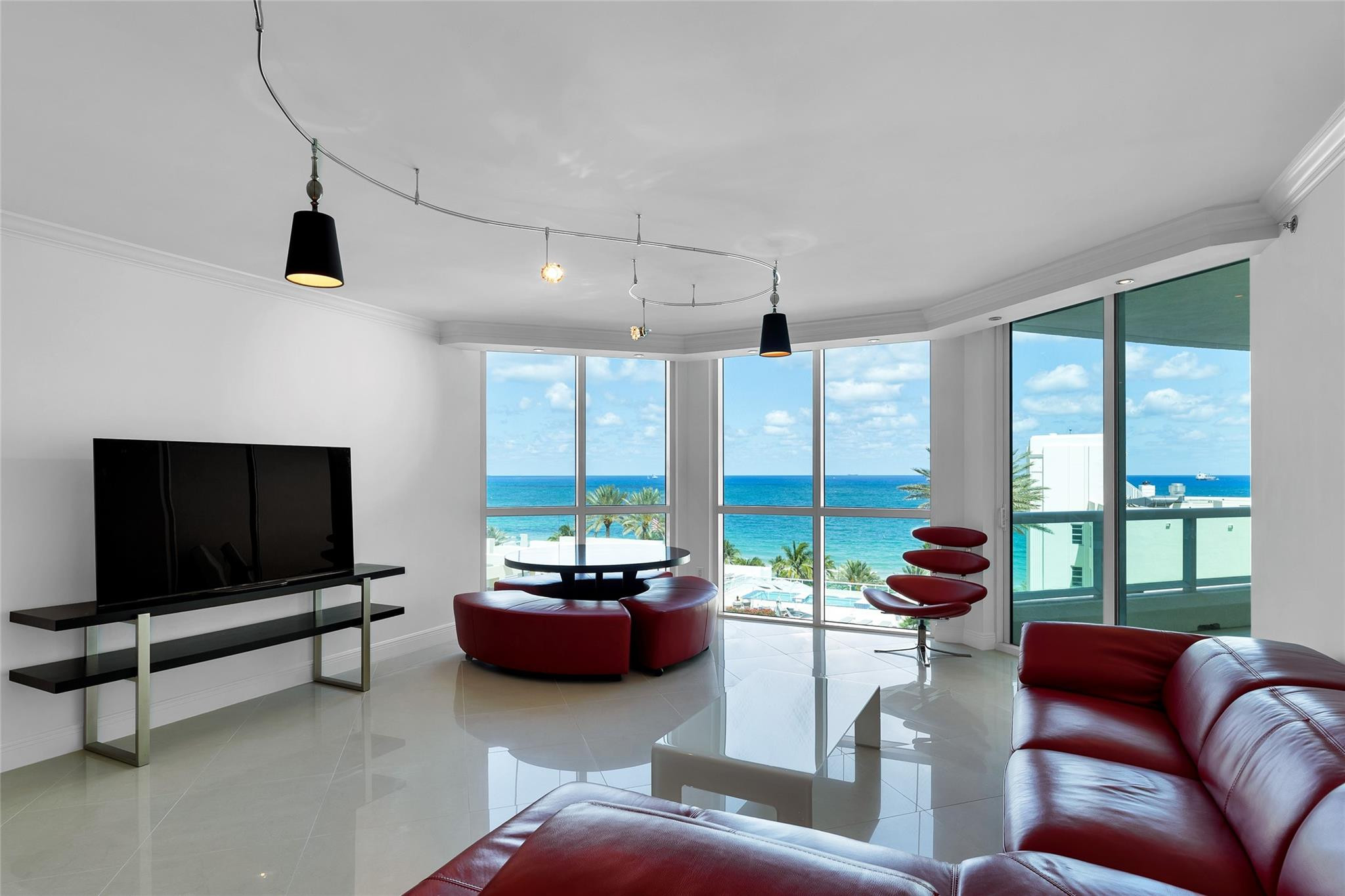 101 S Beach Blvd 902