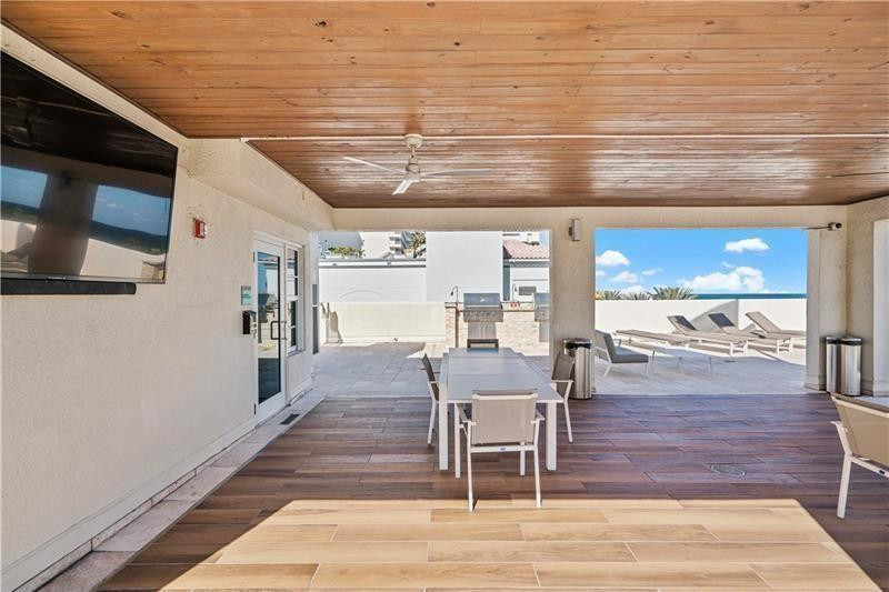 101 S Beach Blvd 902