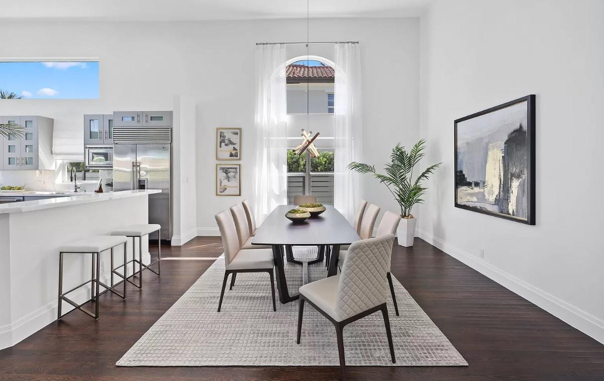 2525 Sea Island Drive