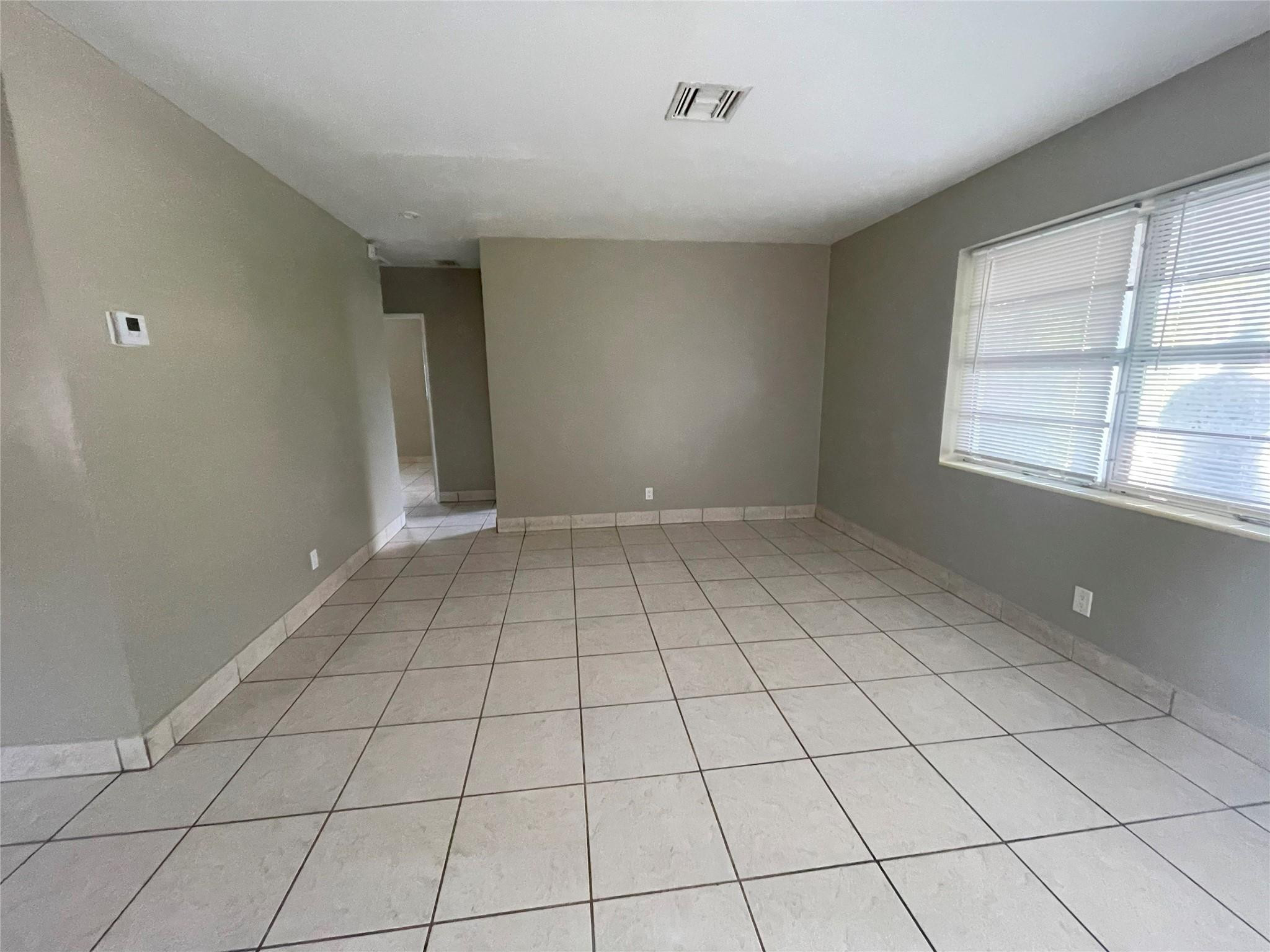 1436 NW 3rd Ave
