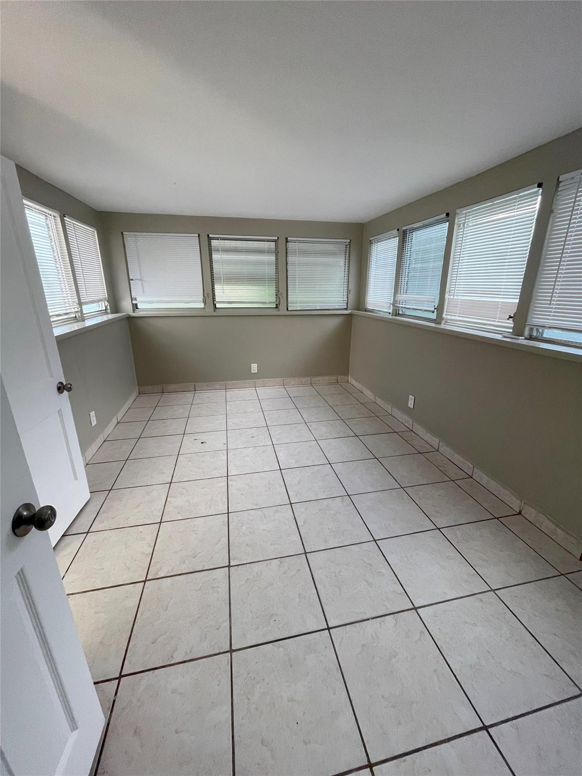 1436 NW 3rd Ave