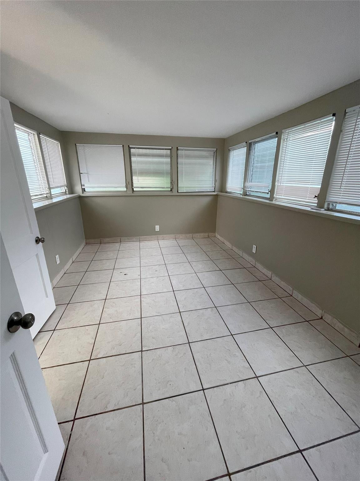 1436 NW 3rd Ave