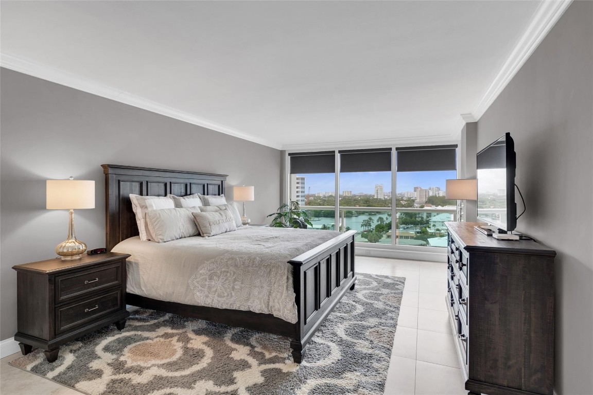 2100 S Ocean Lane 1103