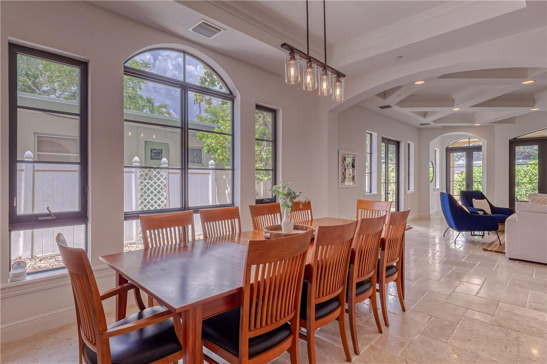 1206 NE 1st Street 1206