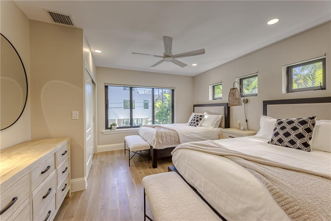 118 SE 11th Ave 118