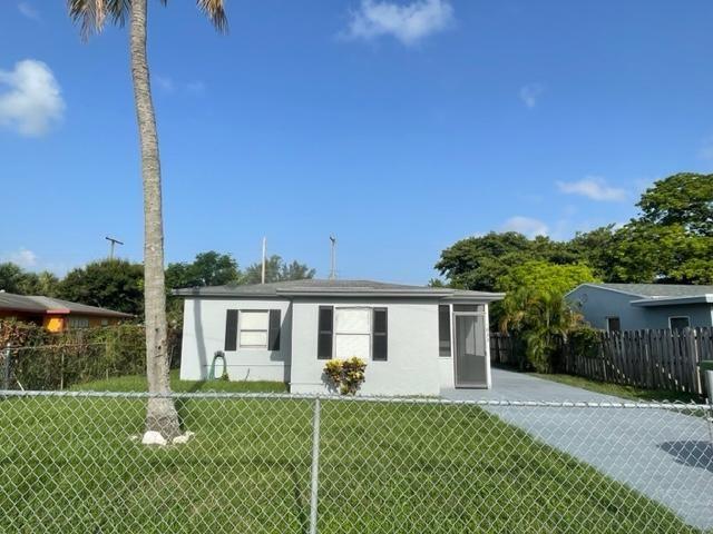 1033 NW 4th Ave