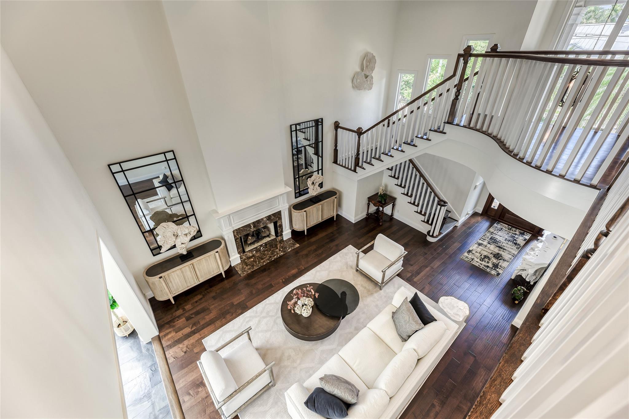 524 Poinciana Dr.