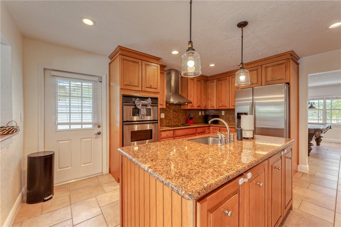 3351 NE 17th Way