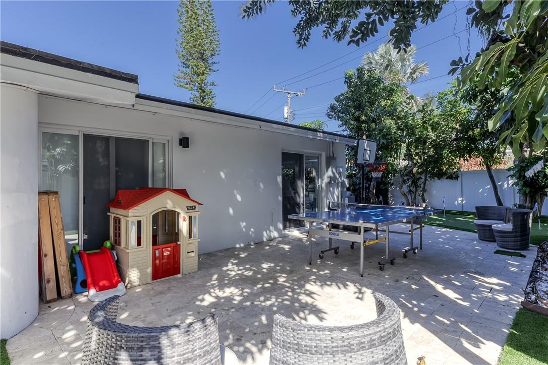 1800 SE Admirals Way