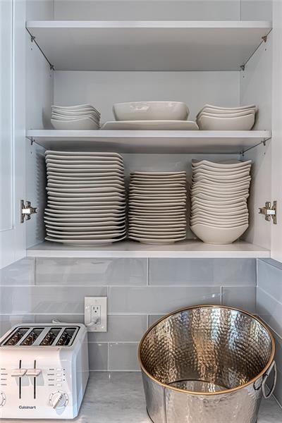 1800 SE Admirals Way