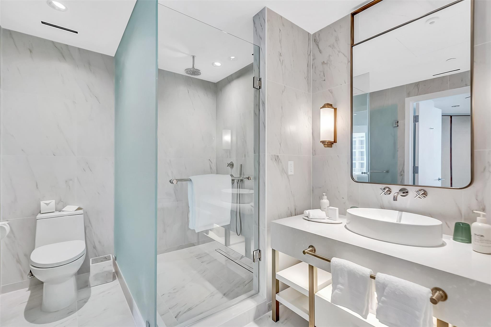 525 N Beach Blvd 1607