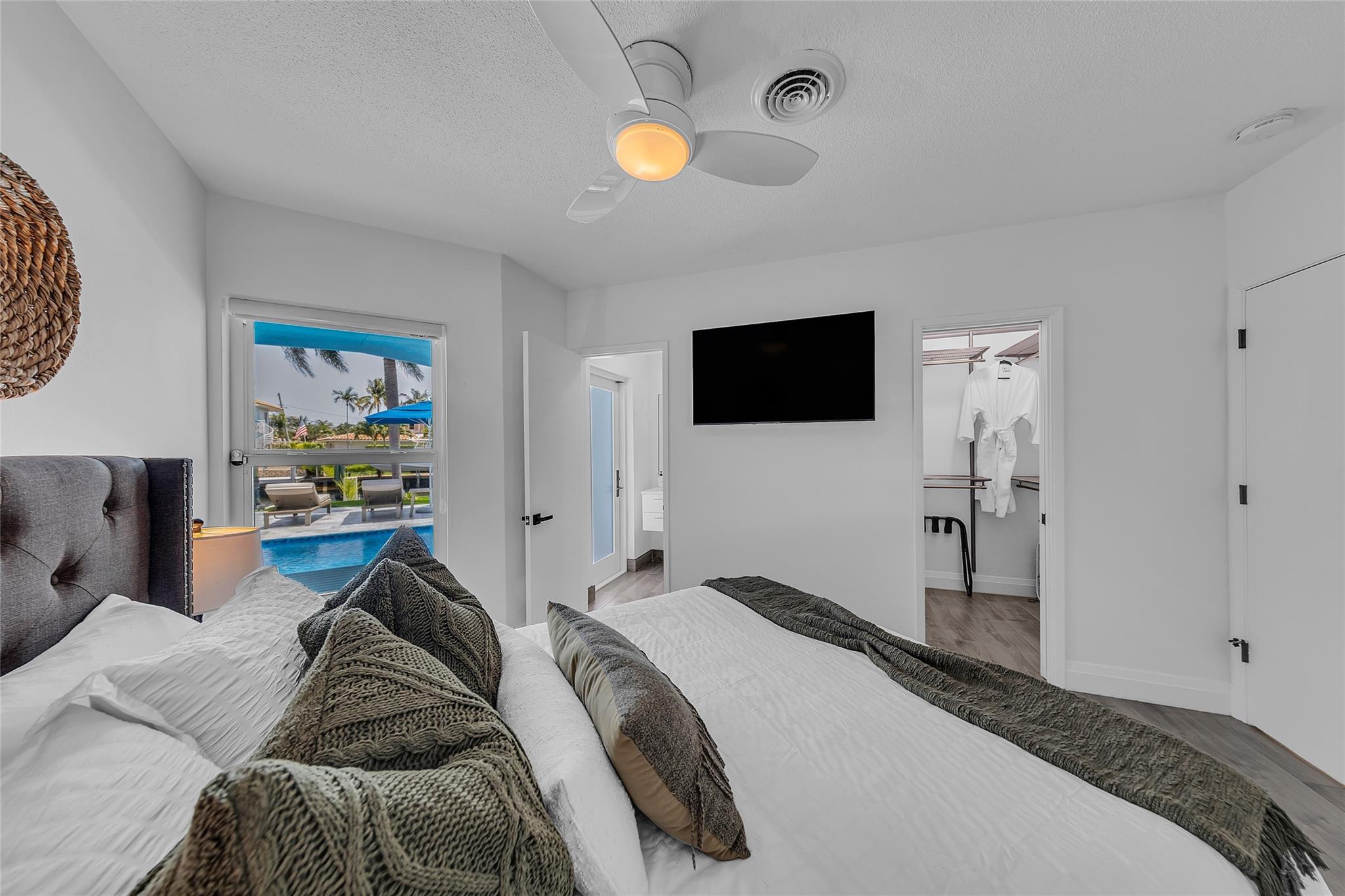 3108 NE 42ND CT