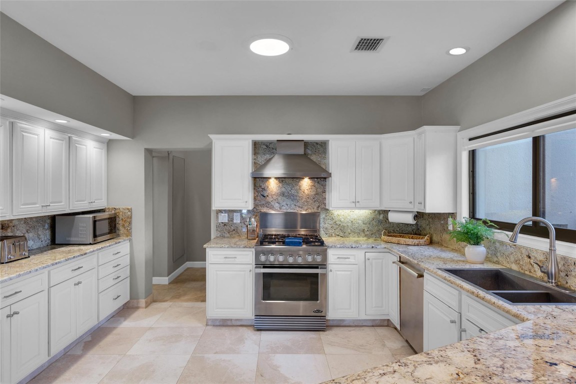 616 Riviera Isle Drive