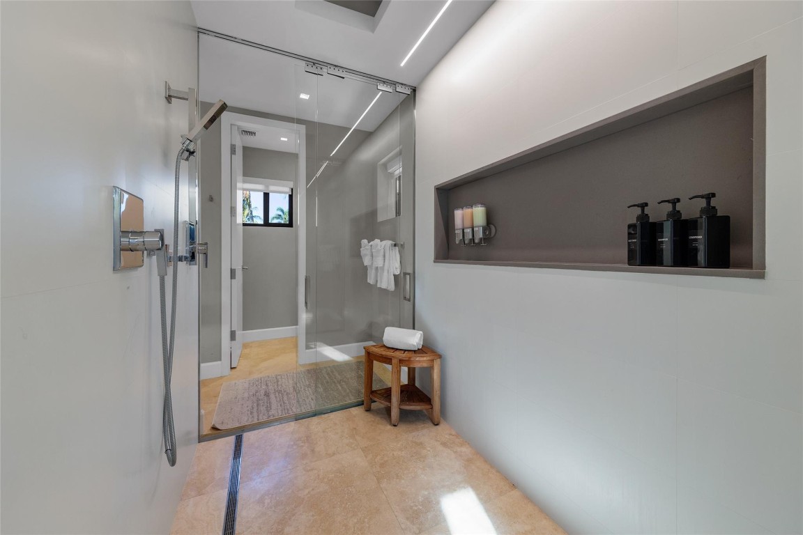 616 Riviera Isle Drive