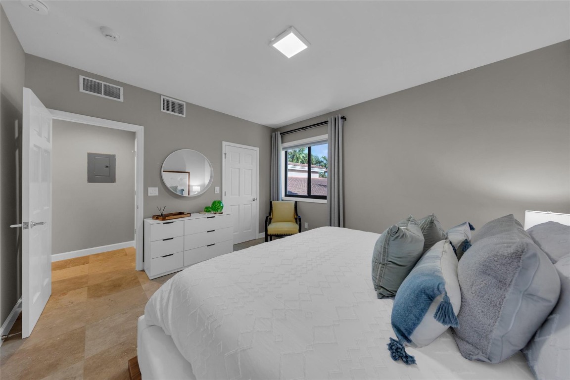 616 Riviera Isle Drive