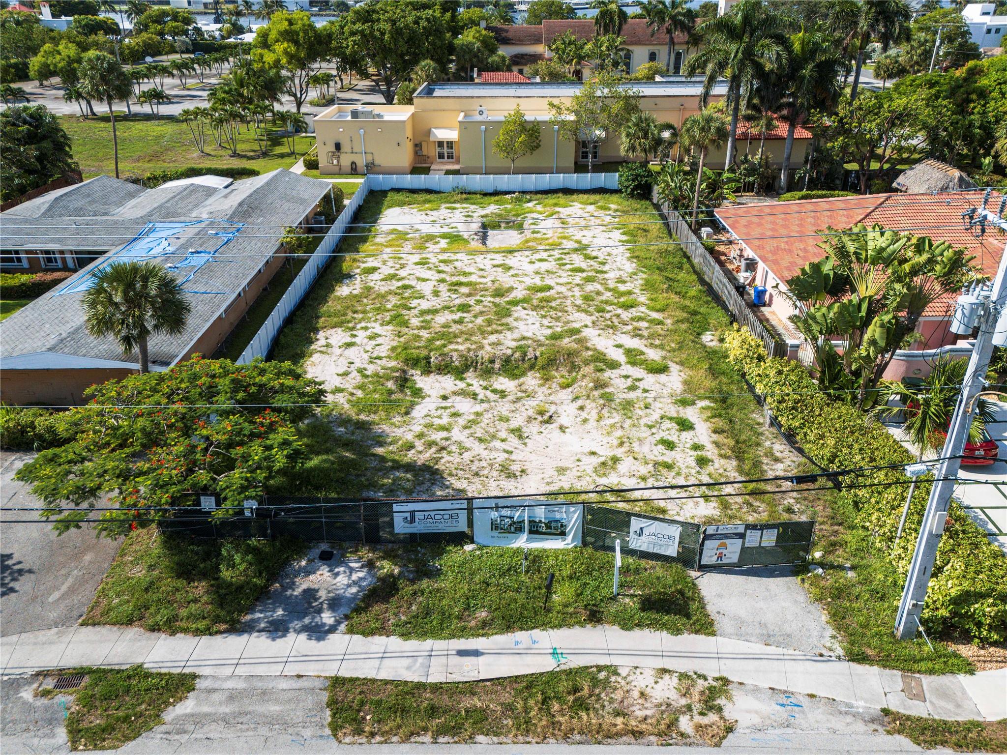 2512 Barbara Dr