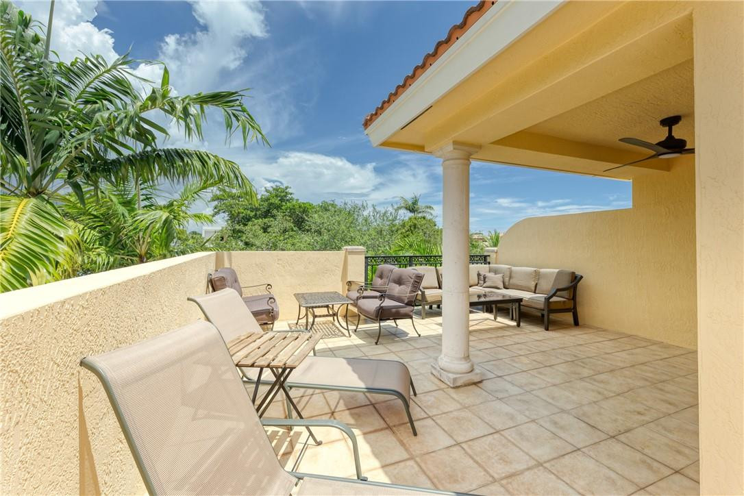 1206 NE 1st Street 1206