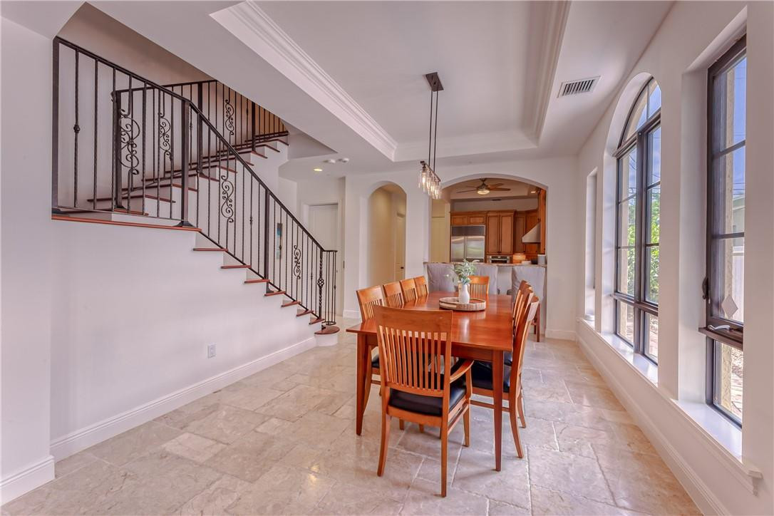 1206 NE 1st Street 1206