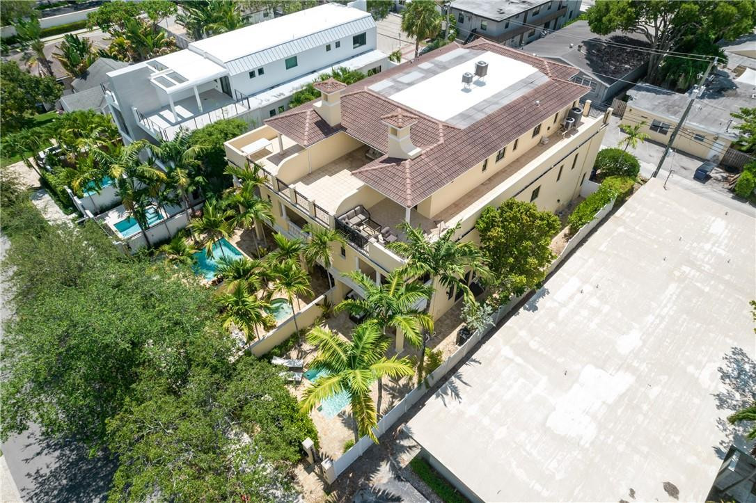 1206 NE 1st Street 1206