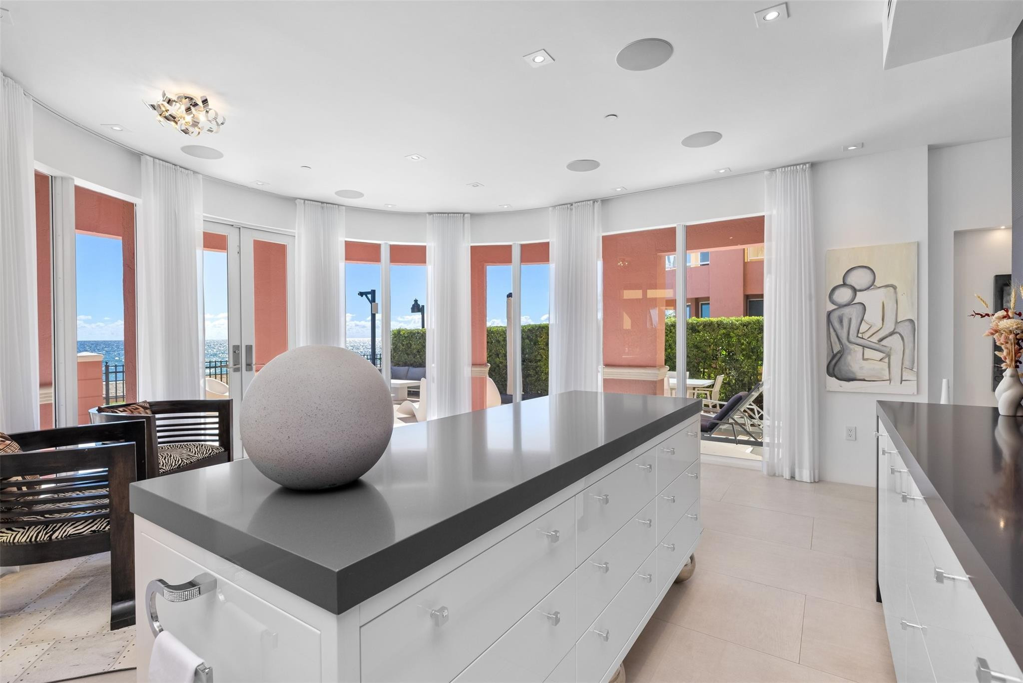 2140 N Ocean Blvd V