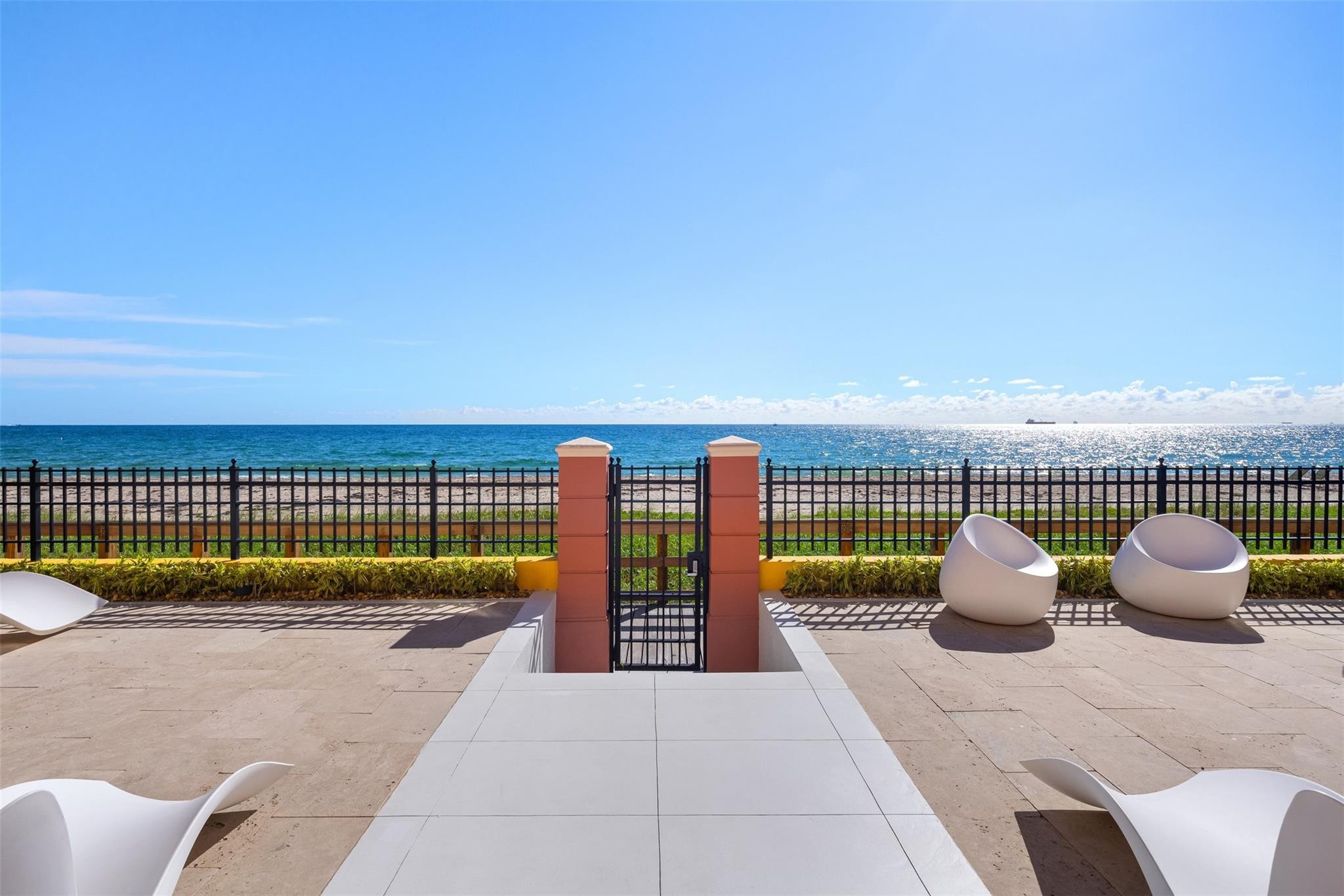 2140 N Ocean Blvd V