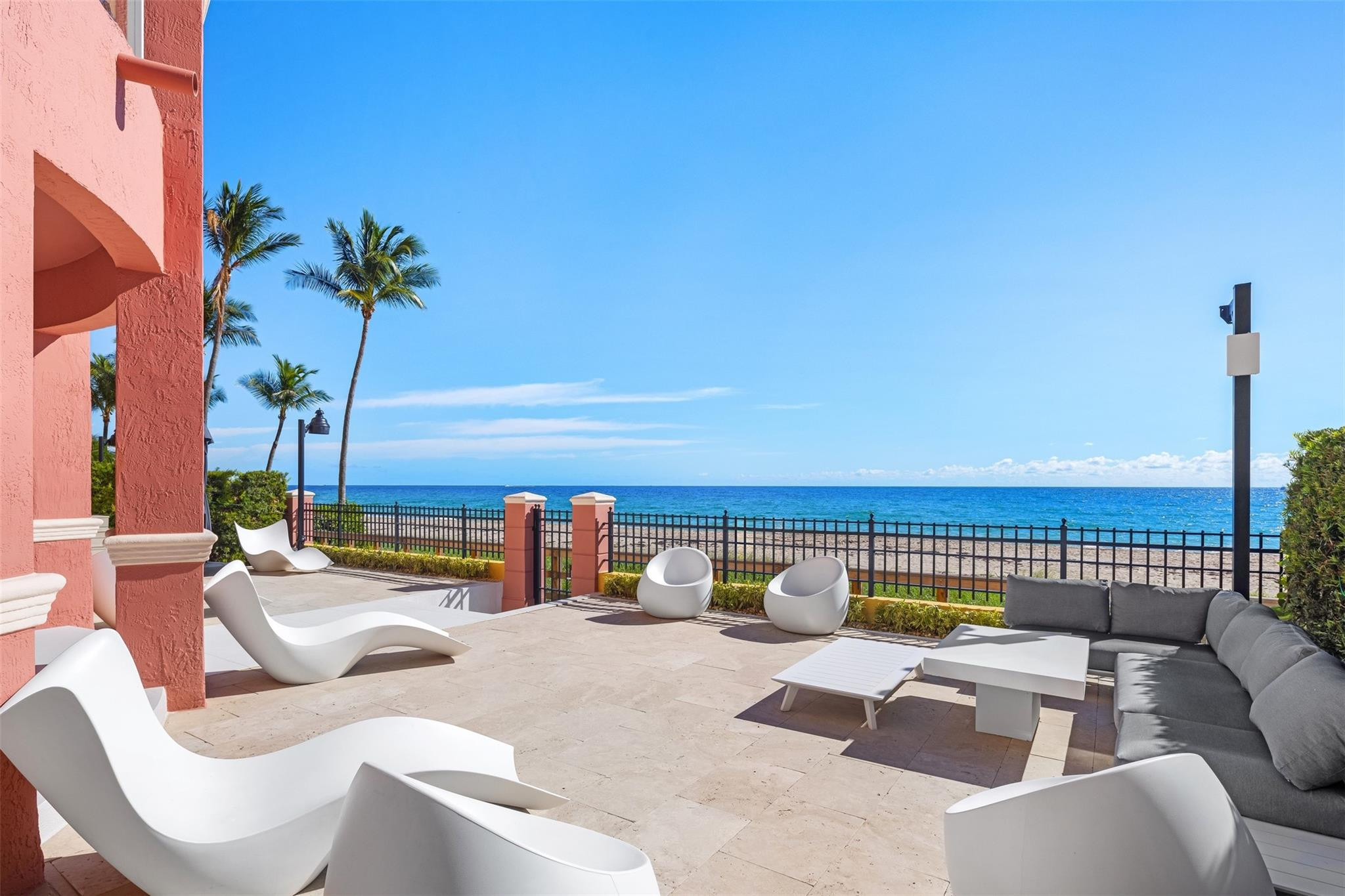 2140 N Ocean Blvd V