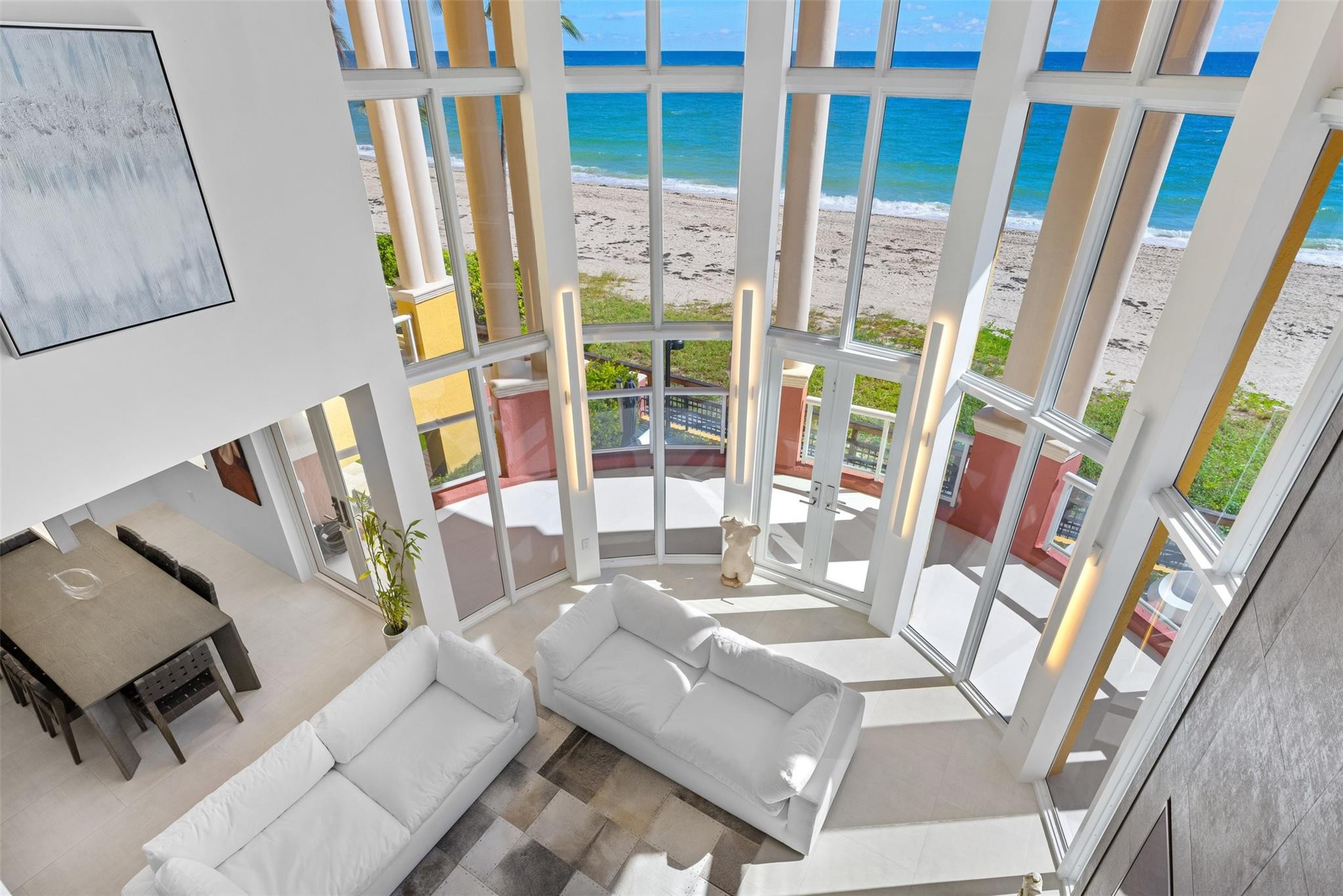 2140 N Ocean Blvd V
