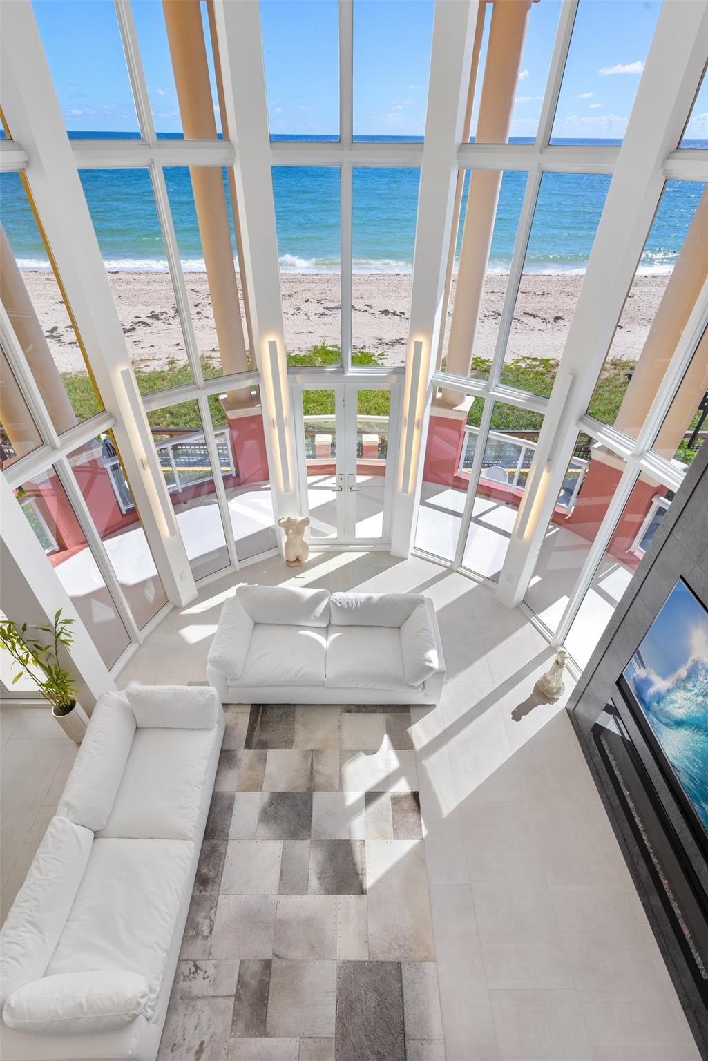 2140 N Ocean Blvd V