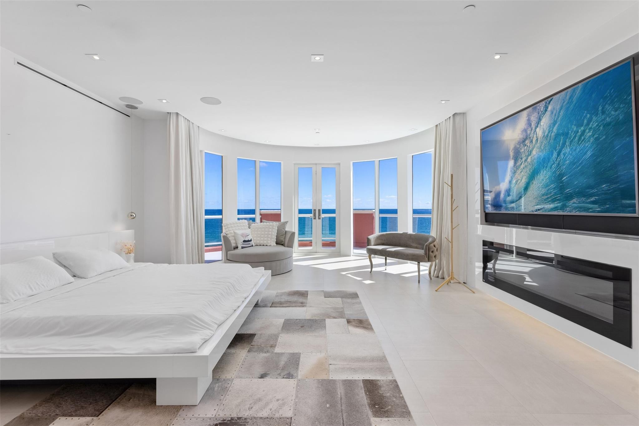 2140 N Ocean Blvd V