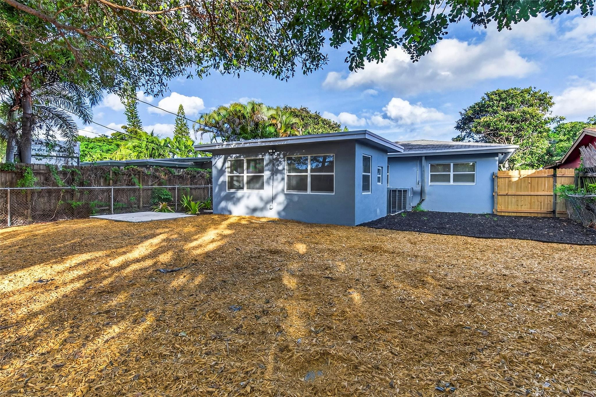 1541 NW 7 Terr