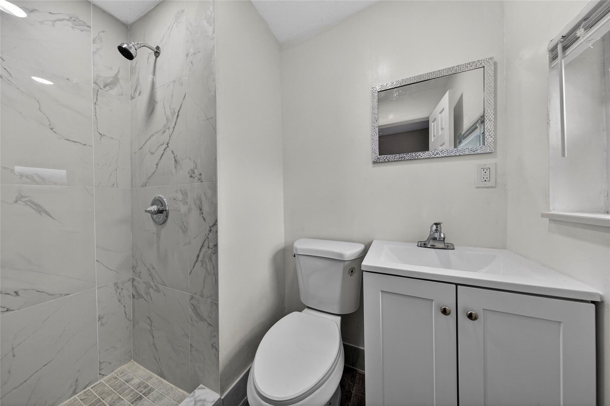 1541 NW 7 Terr