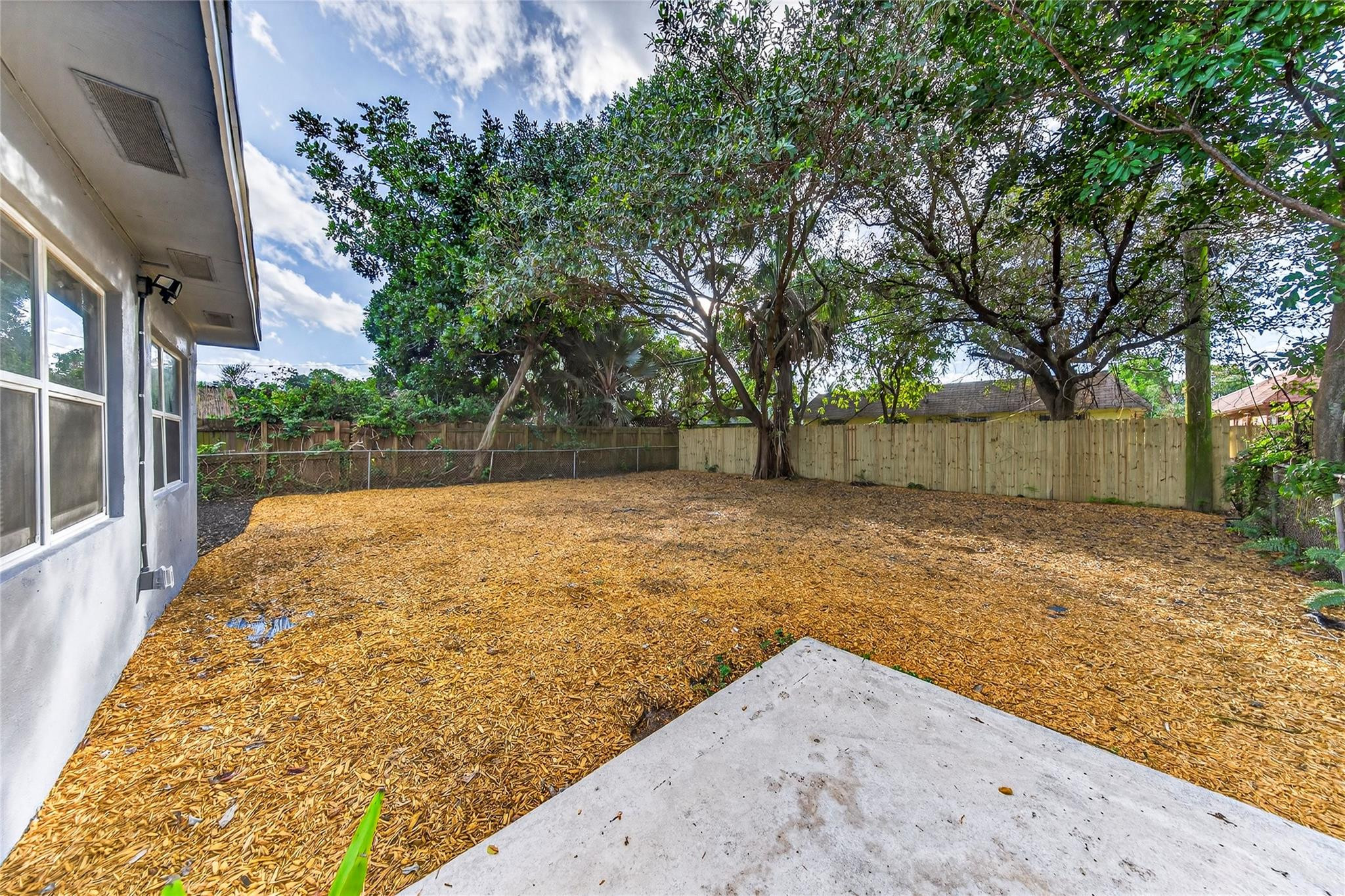 1541 NW 7 Terr