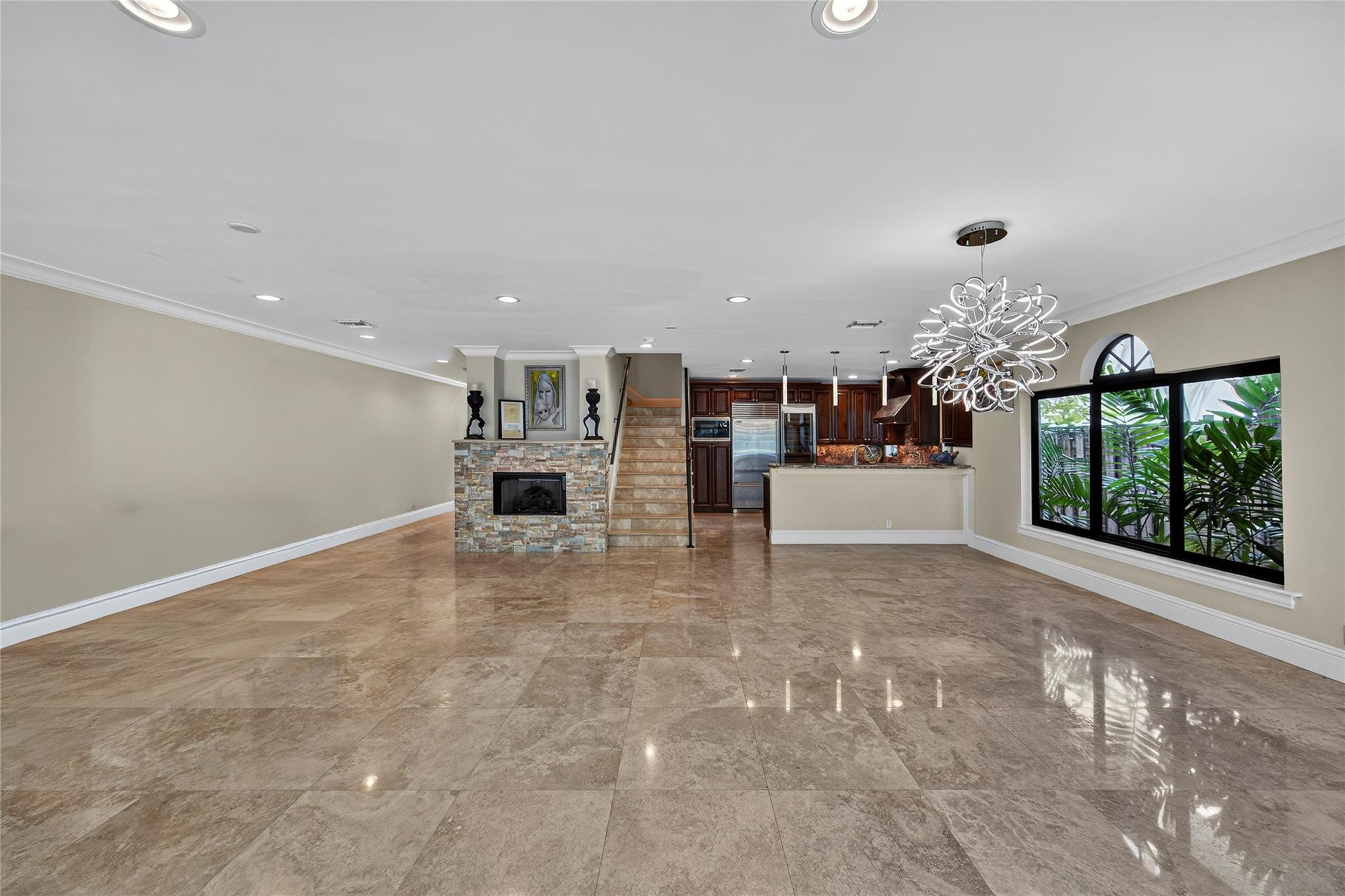 116 SE 11th Ave 116
