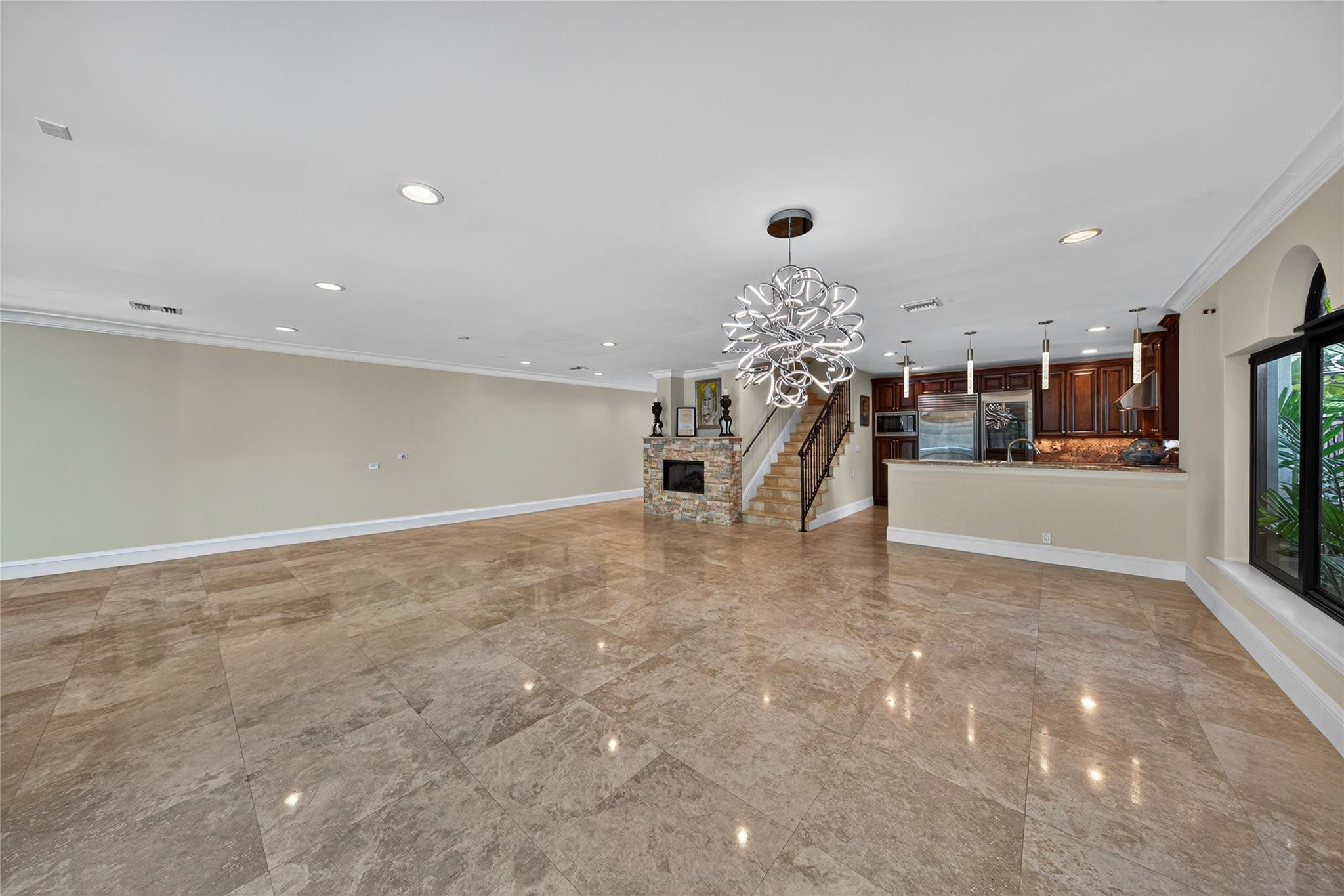 116 SE 11th Ave 116
