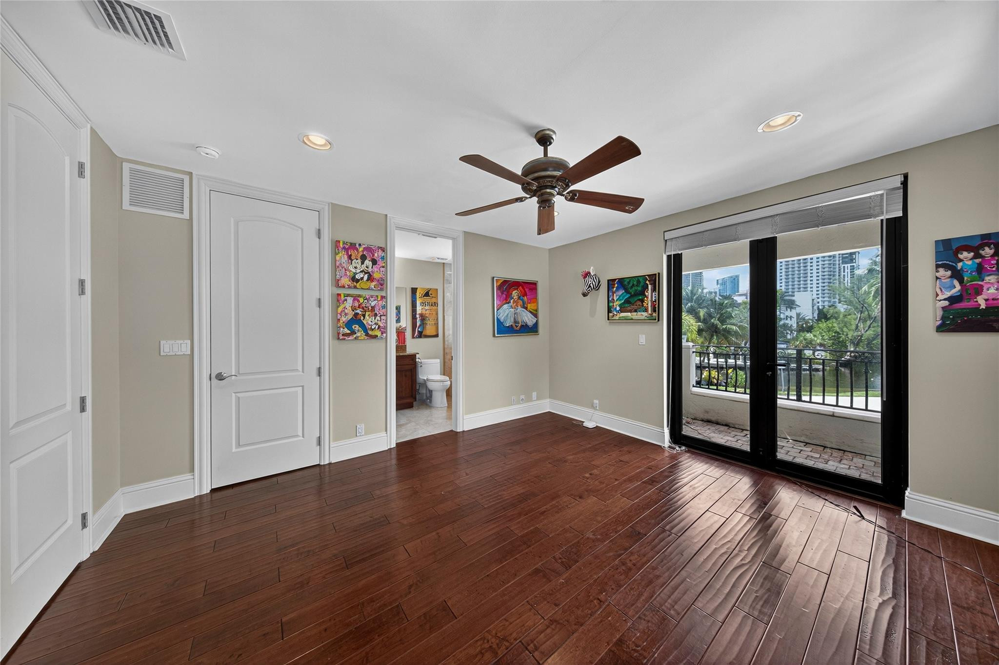 116 SE 11th Ave 116