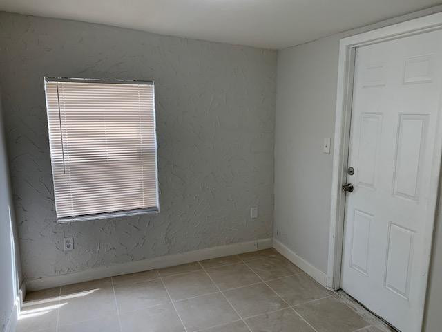 1301 NW 3RD AV